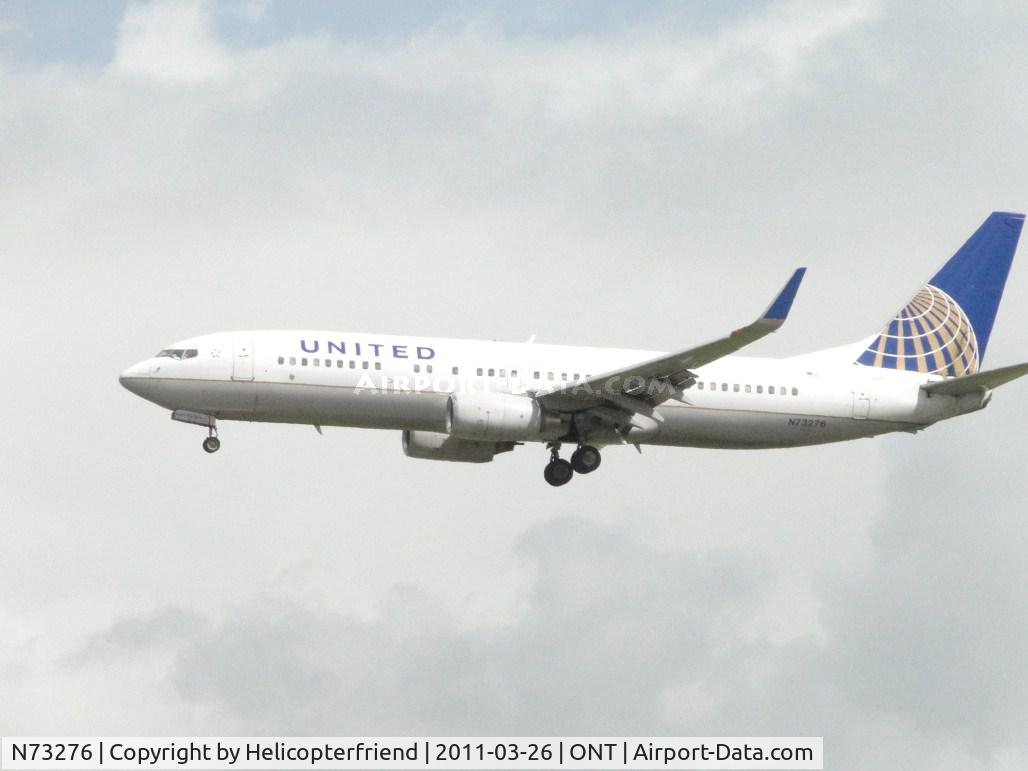 N73276, 2002 Boeing 737-824 C/N 31594, On final to runway 26R