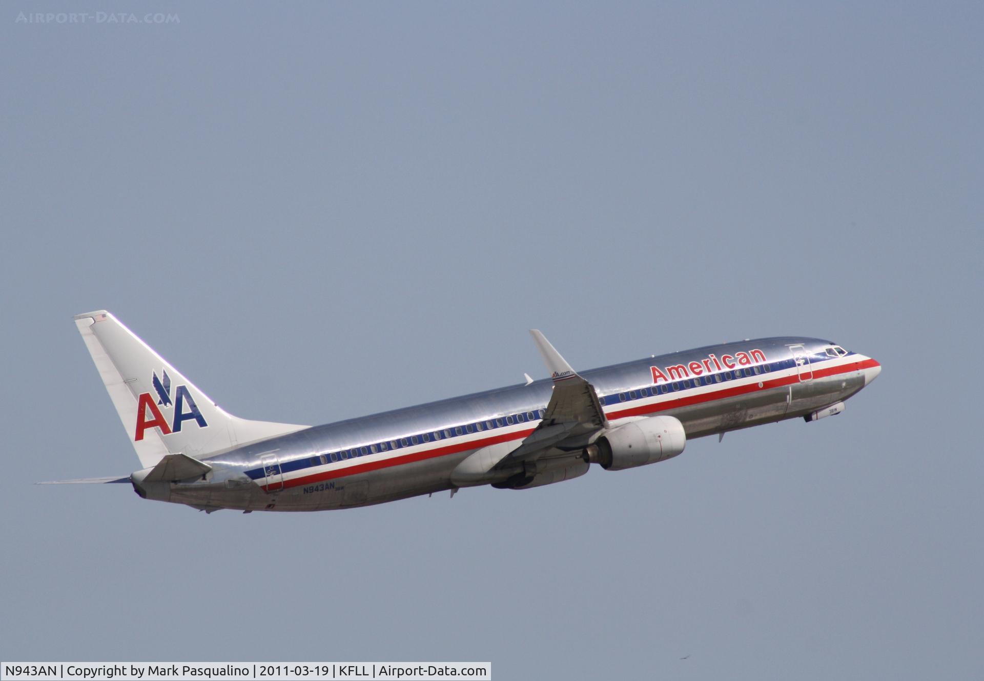 N943AN, 2000 Boeing 737-823 C/N 30599, Boeing 737-800
