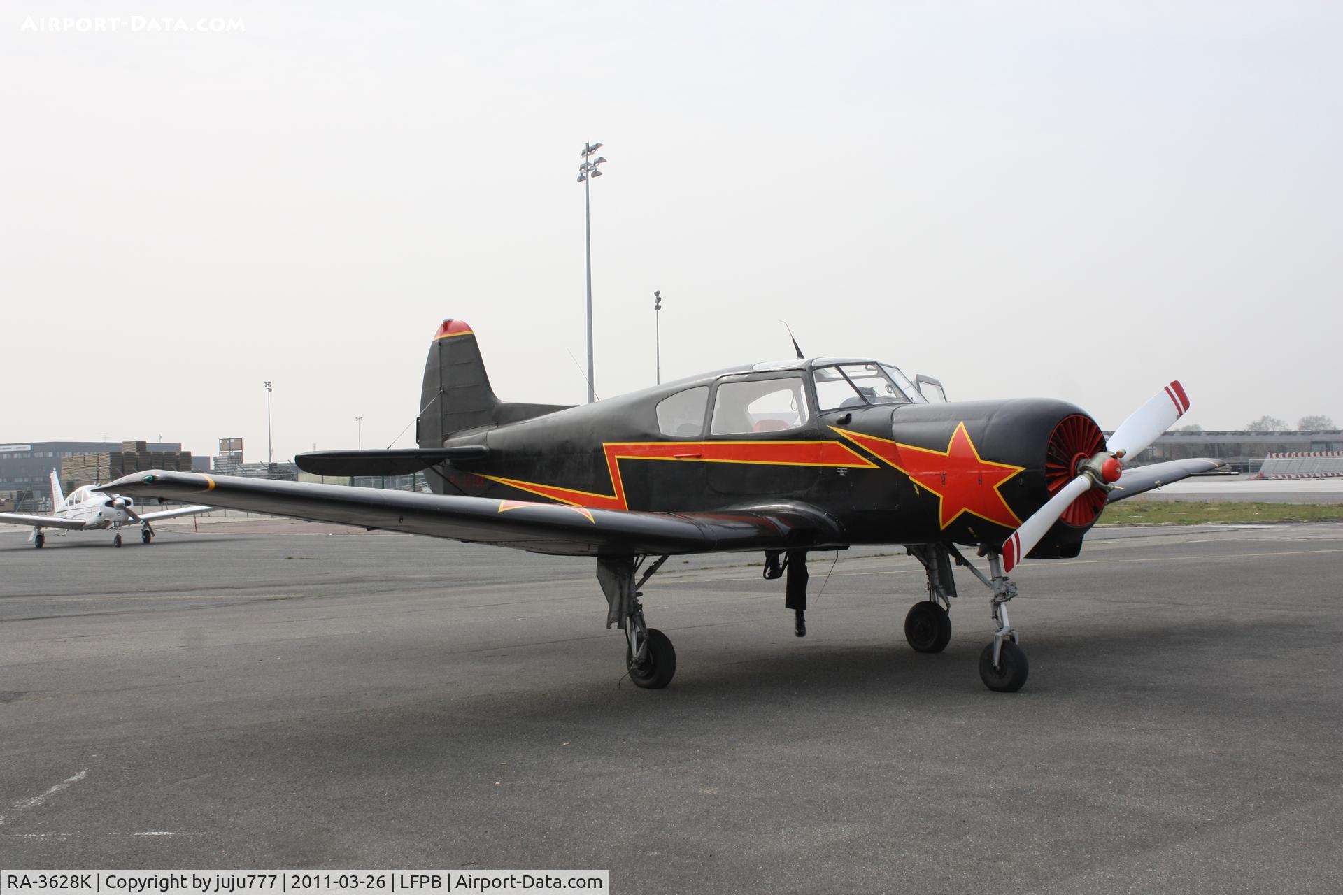 RA-3628K, 1980 Yakovlev Yak-18T C/N 22202034139, on transit at Le Bourget