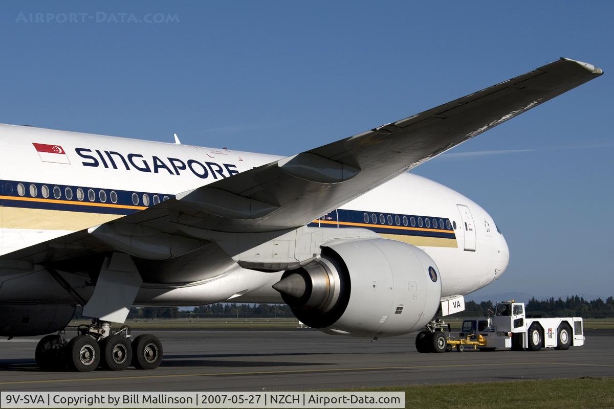 9V-SVA, 2001 Boeing 777-212/ER C/N 28524, ready to depasrt as SQ298 to SIN
