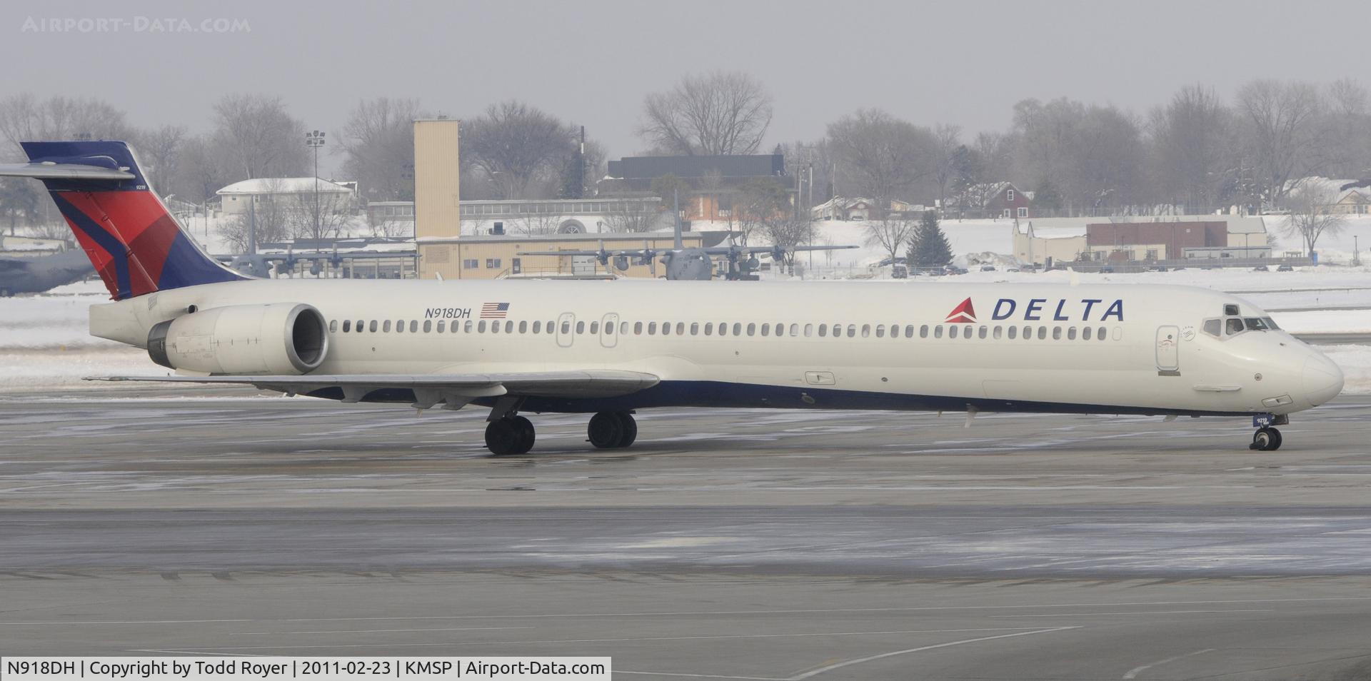 N918DH, 1997 McDonnell Douglas MD-90-30 C/N 53576, Delta
