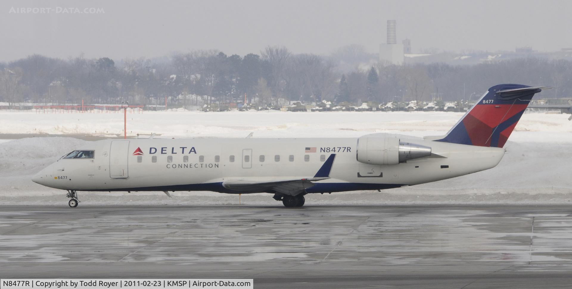 N8477R, 2001 Bombardier CRJ-200LR (CL-600-2B19) C/N 7477, Delta
