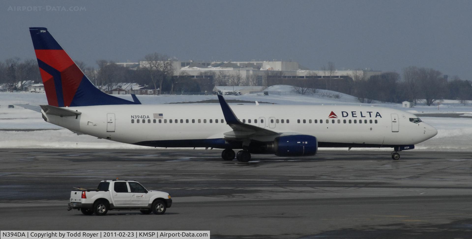 N394DA, 2000 Boeing 737-832 C/N 30562, Delta
