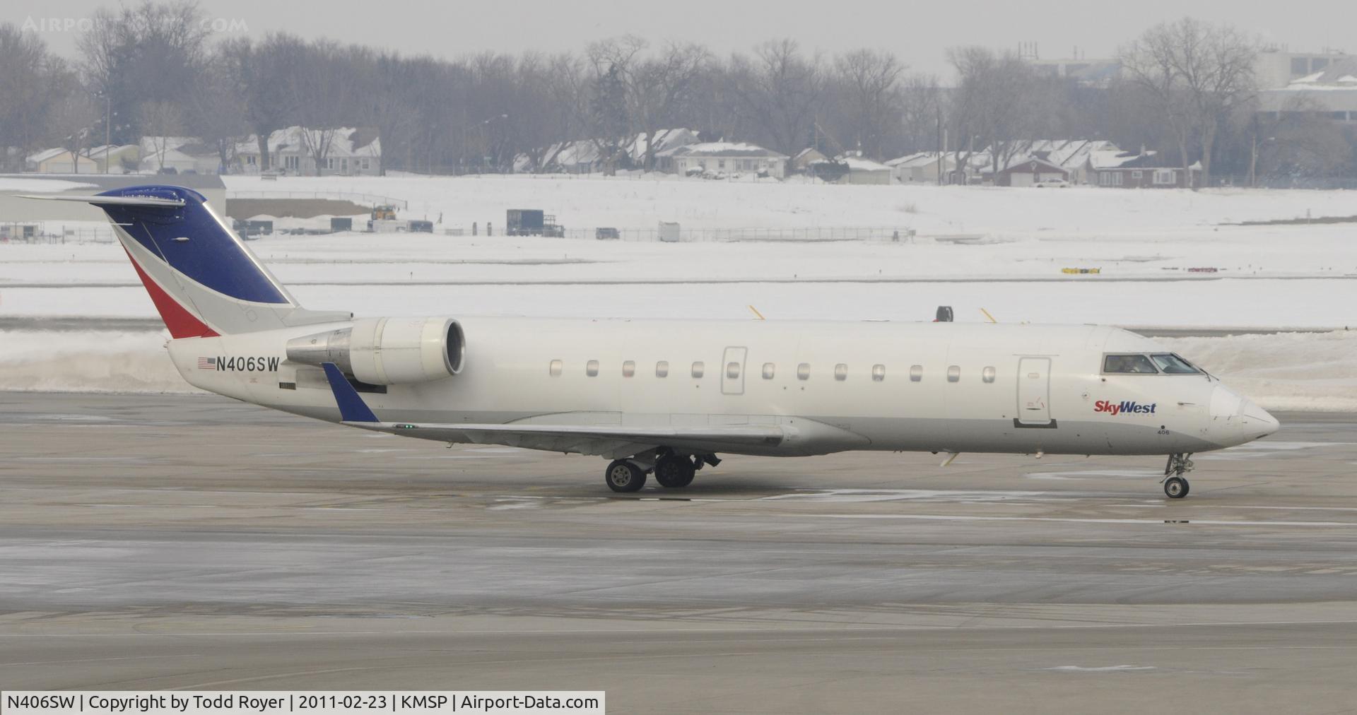 N406SW, 1993 Canadair CRJ-100LR (CL-600-2B19) C/N 7030, Delta