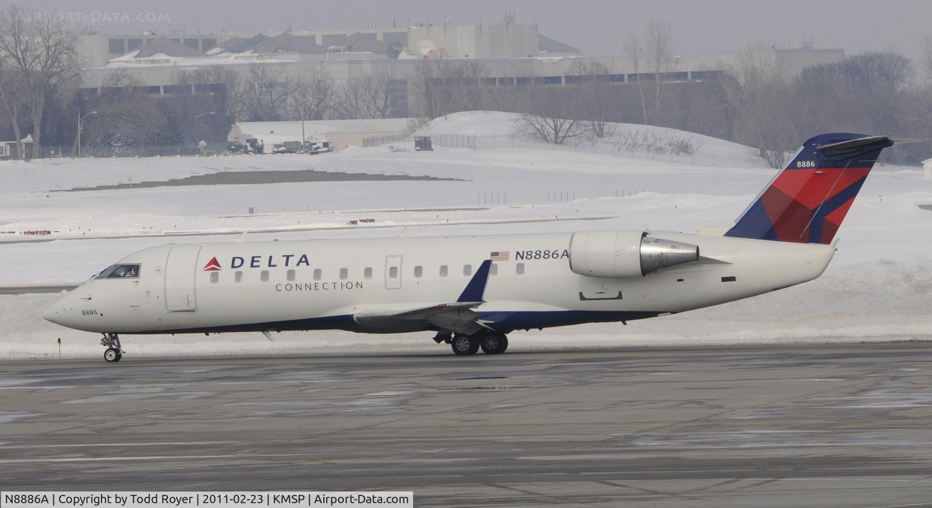 N8886A, 2003 Bombardier CRJ-200 (CL-600-2B19) C/N 7886, Delta