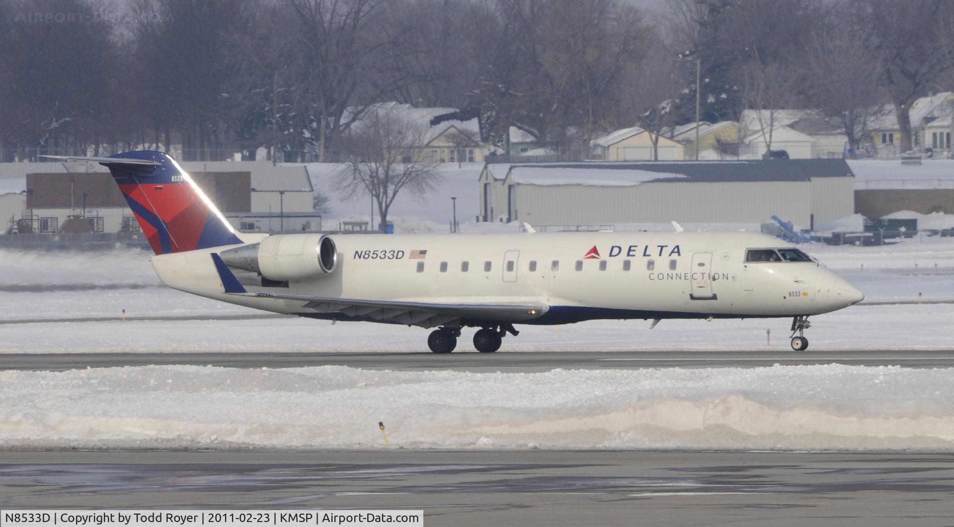 N8533D, 2001 Bombardier CRJ-200LR (CL-600-2B19) C/N 7533, Delta