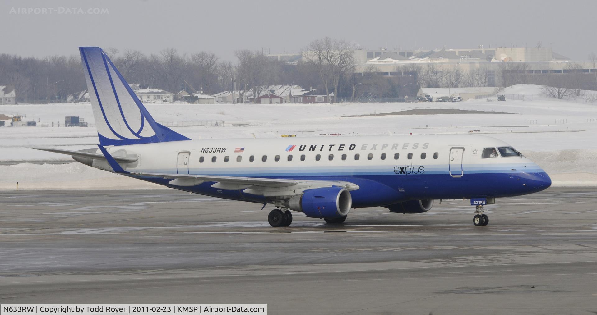 N633RW, 2004 Embraer 170SE (ERJ-170-100SE) C/N 17000054, United