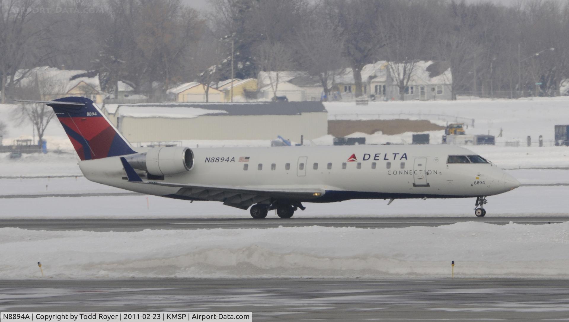 N8894A, 2003 Canadair CRJ-200LR (CL-600-2B19) C/N 7894, Delta