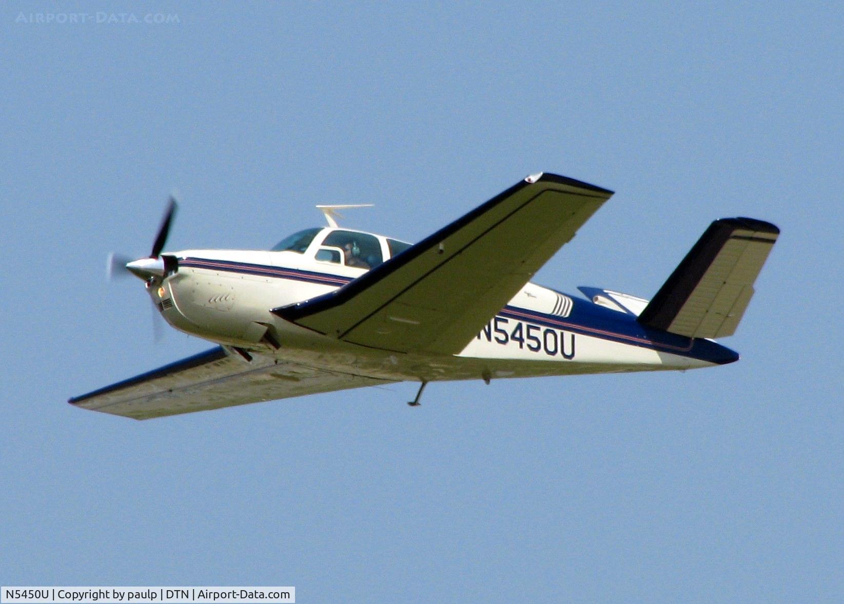 N5450U, 1967 Beech V35 Bonanza C/N D-8529, Off of Rwy 23 at Downtown Shreveport.