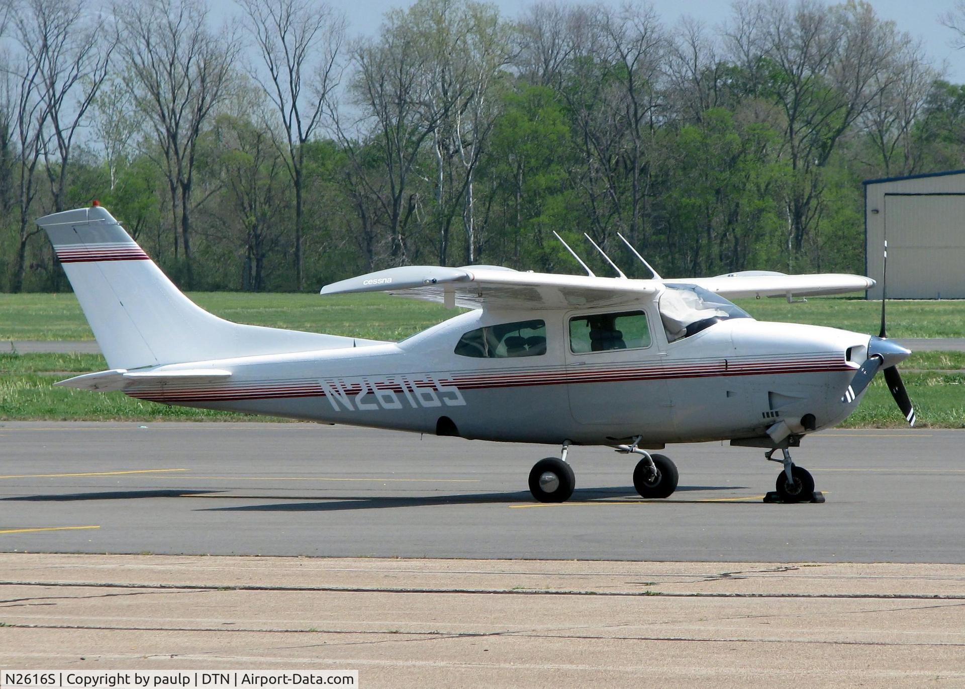 N2616S, 1976 Cessna T210L Turbo Centurion C/N 21061342, At Downtown Shreveport.