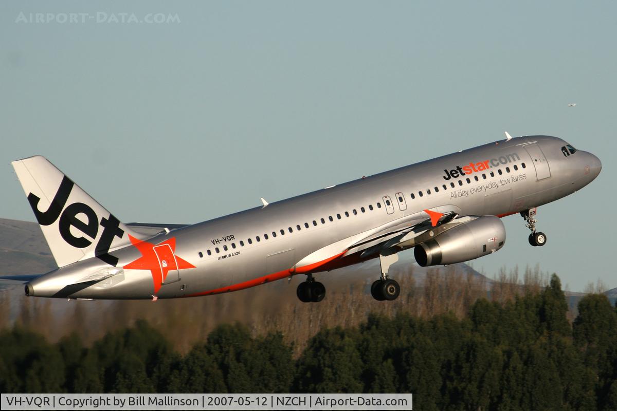 VH-VQR, 2005 Airbus A320-232 C/N 2526, away to AKL as JQ252