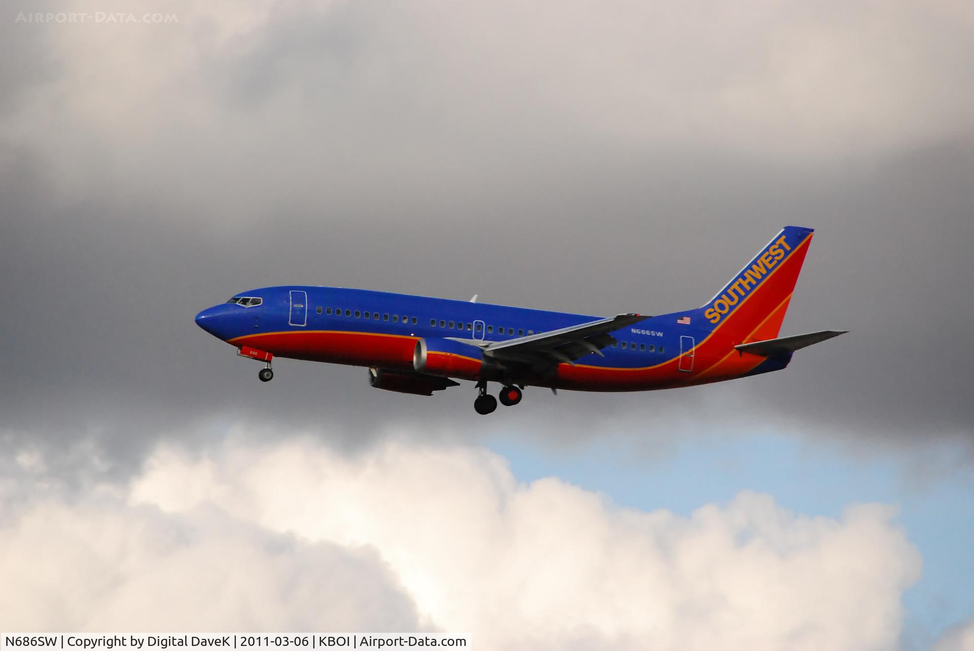N686SW, 1985 Boeing 737-317 C/N 23175, 