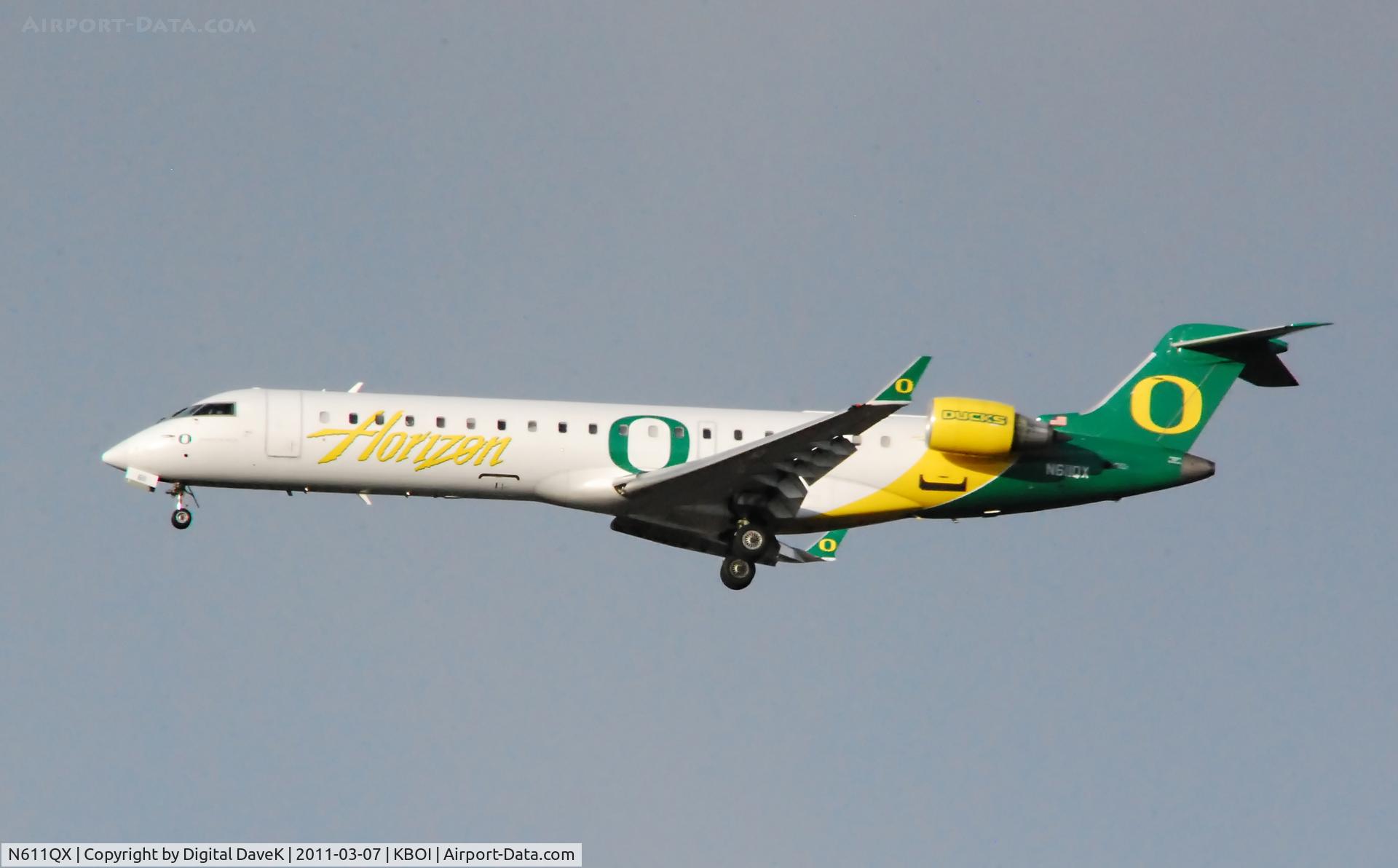 N611QX, Bombardier CRJ-701 (CL-600-2C10) Regional Jet C/N 10041, 