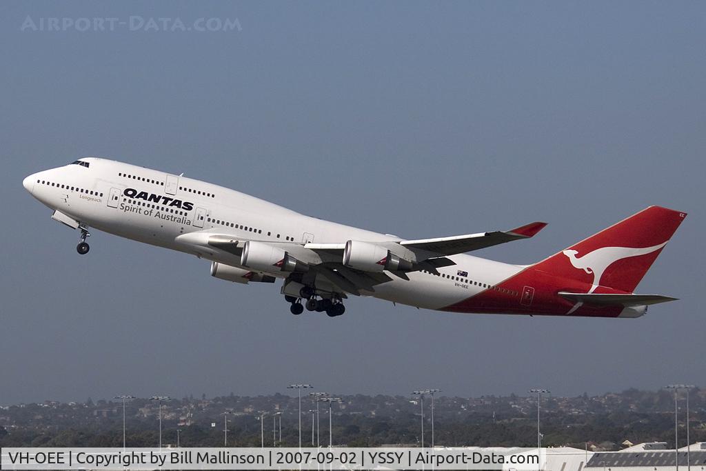 VH-OEE, 2002 Boeing 747-438/ER C/N 32909, up and away from 34L