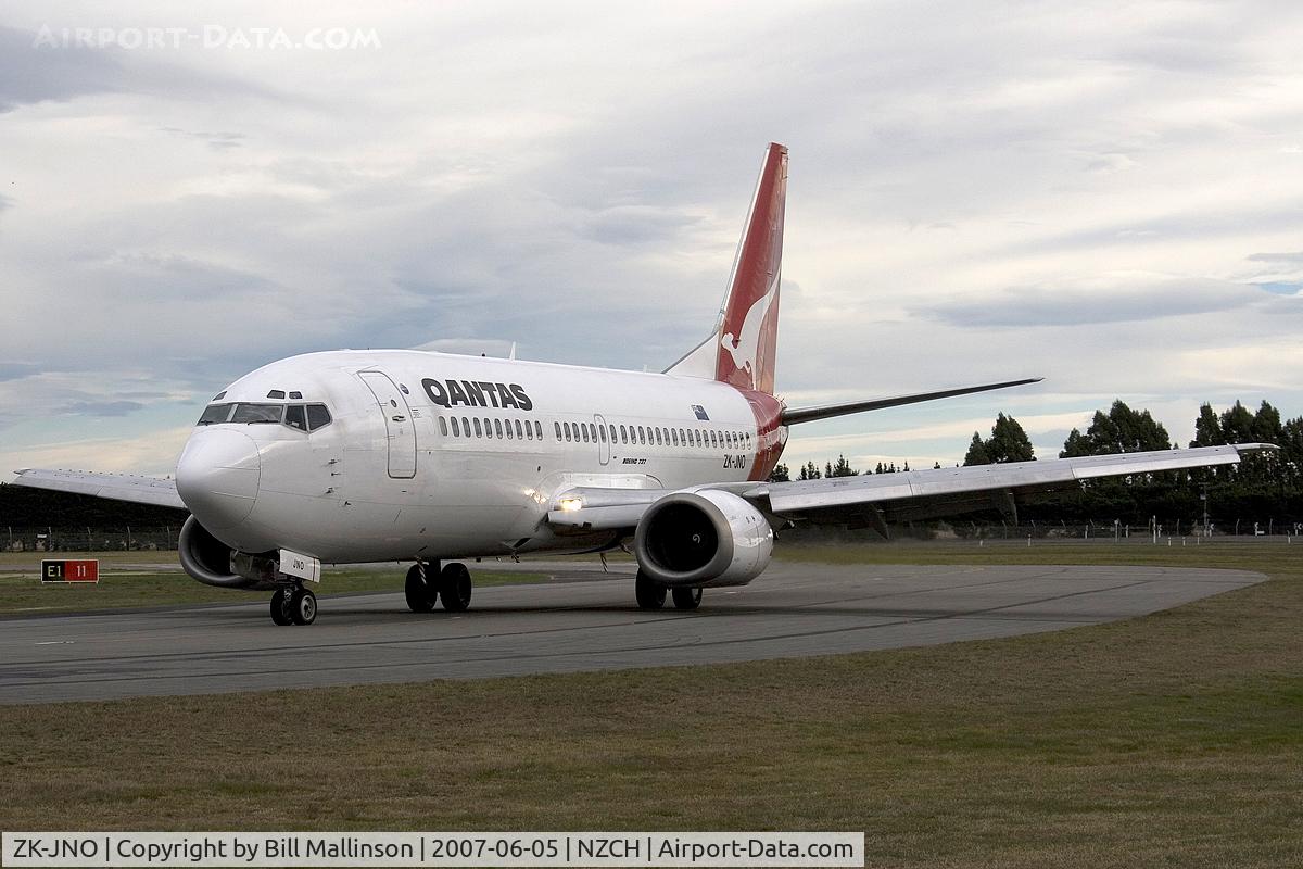ZK-JNO, 1989 Boeing 737-376 C/N 24298, on taxi after landing on r/w 29