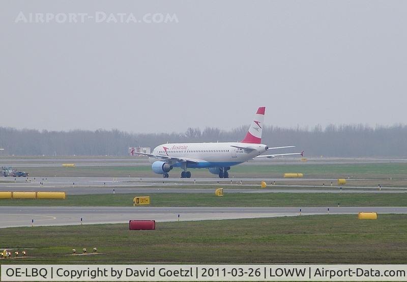 OE-LBQ, 1999 Airbus A320-214 C/N 1137, Waiting there for anything over about an hour with running engines.