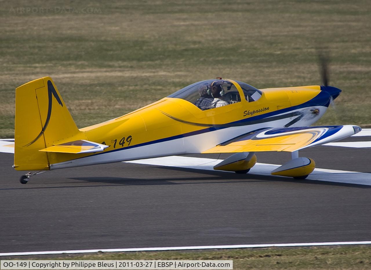 OO-149, 2008 Van's RV-7A C/N 71881, Van's RV-7 in line for take off on rwy 05.