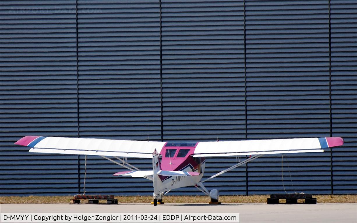 D-MVYY, Aeropro Eurofox C/N 02296, Taking a sunbath.....