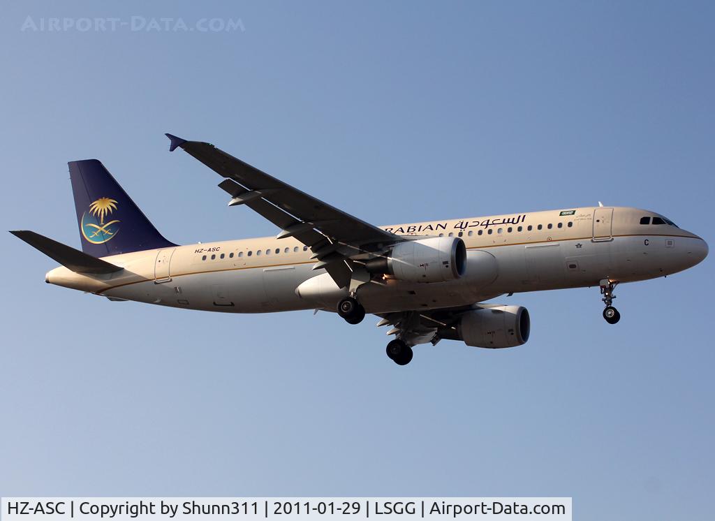 HZ-ASC, 2010 Airbus A320-214 C/N 4337, Landing rwy 05