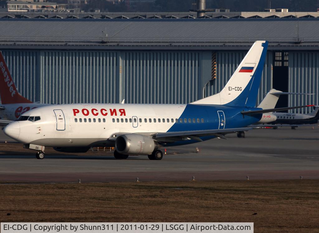EI-CDG, 1992 Boeing 737-548 C/N 25738, Lining up rwy 05 for departure... Cyrillic titles.