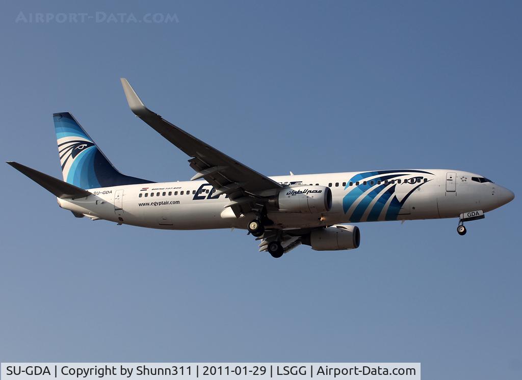 SU-GDA, 2009 Boeing 737-866 C/N 35565, Landing rwy 05