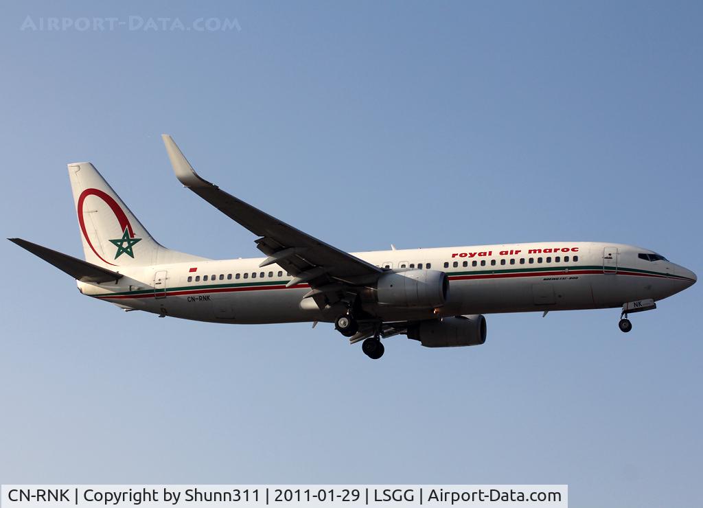 CN-RNK, 1998 Boeing 737-8B6 C/N 28981, Landing rwy 05
