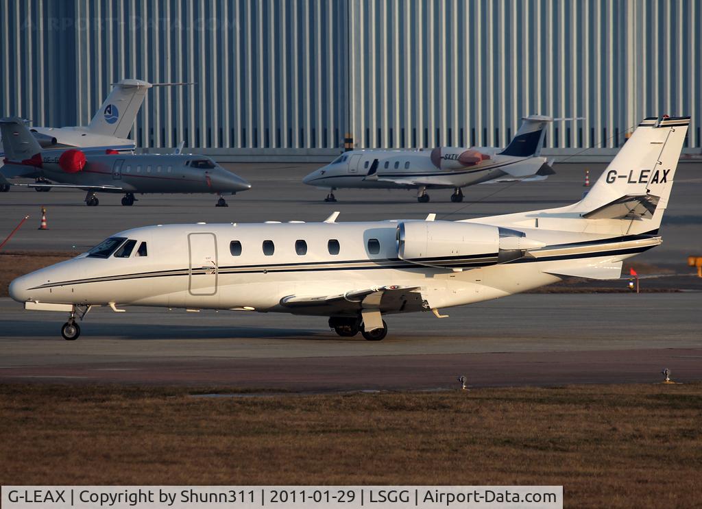 G-LEAX, 2007 Cessna 560XL Citation XLS C/N 560-5712, Lining up rwy 05 fro departure...