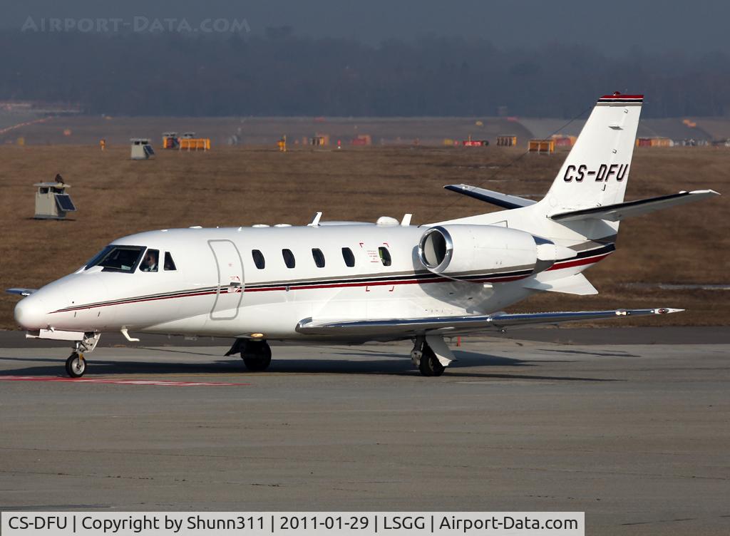 CS-DFU, 2004 Cessna 560XL Citation XLS C/N 560-5520, Lining up rwy 05 for departure...