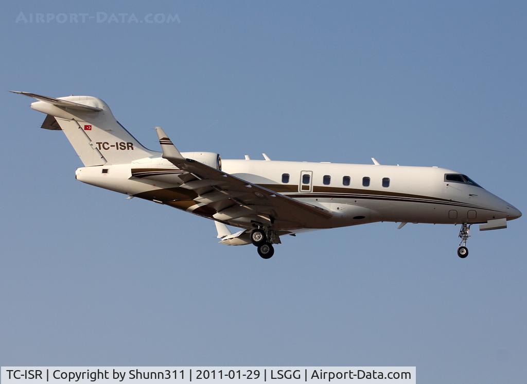 TC-ISR, Bombardier Challenger 300 (BD-100-1A10) C/N 20138, Landing rwy 05