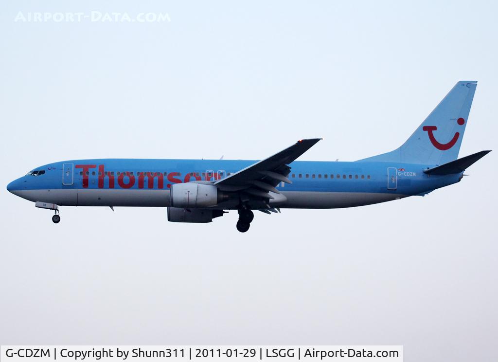 G-CDZM, 2000 Boeing 737-804 C/N 30466, Landing rwy 05