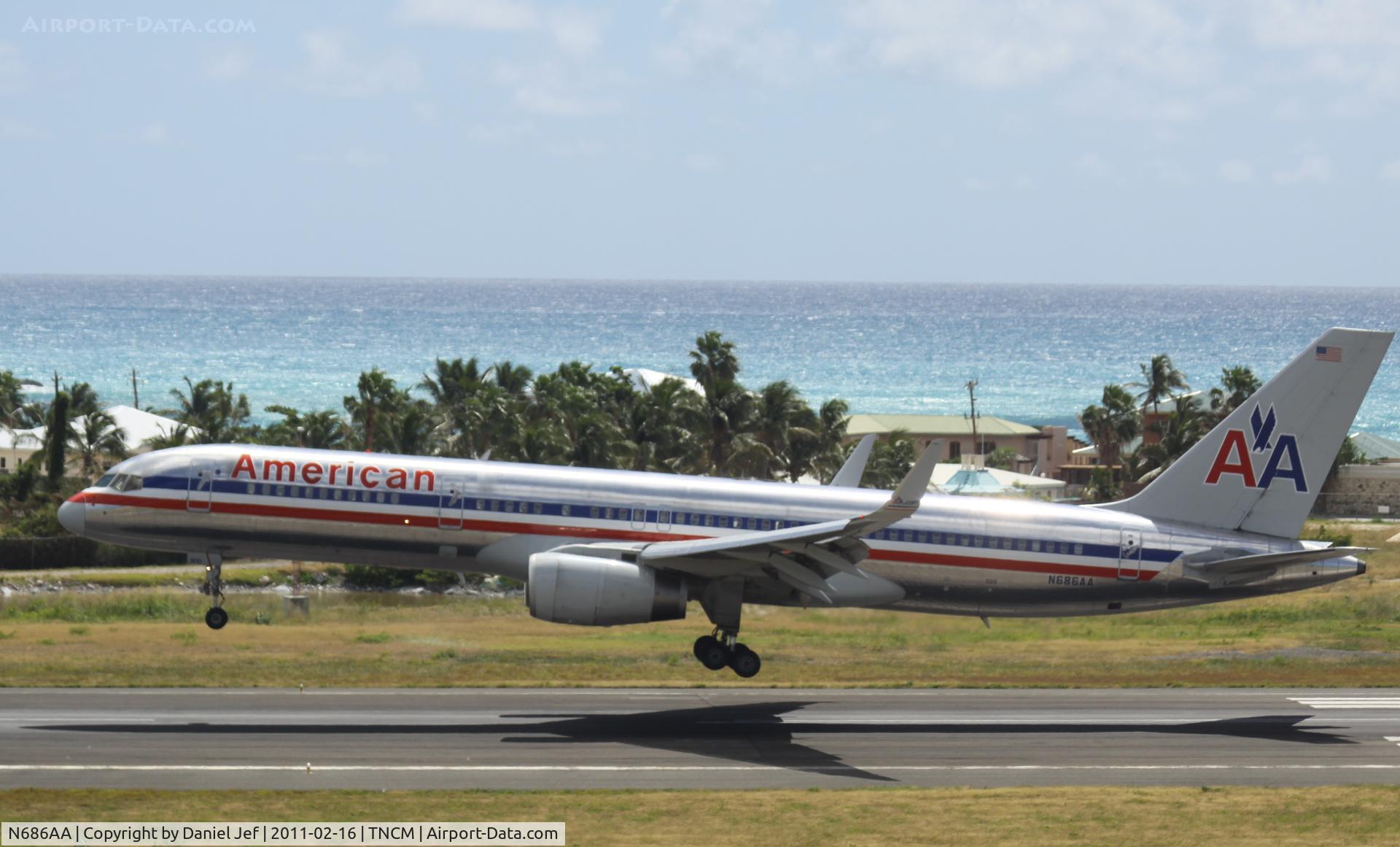 N686AA, 1992 Boeing 757-223 C/N 25343, American airlines N686AA landing at TNCM
