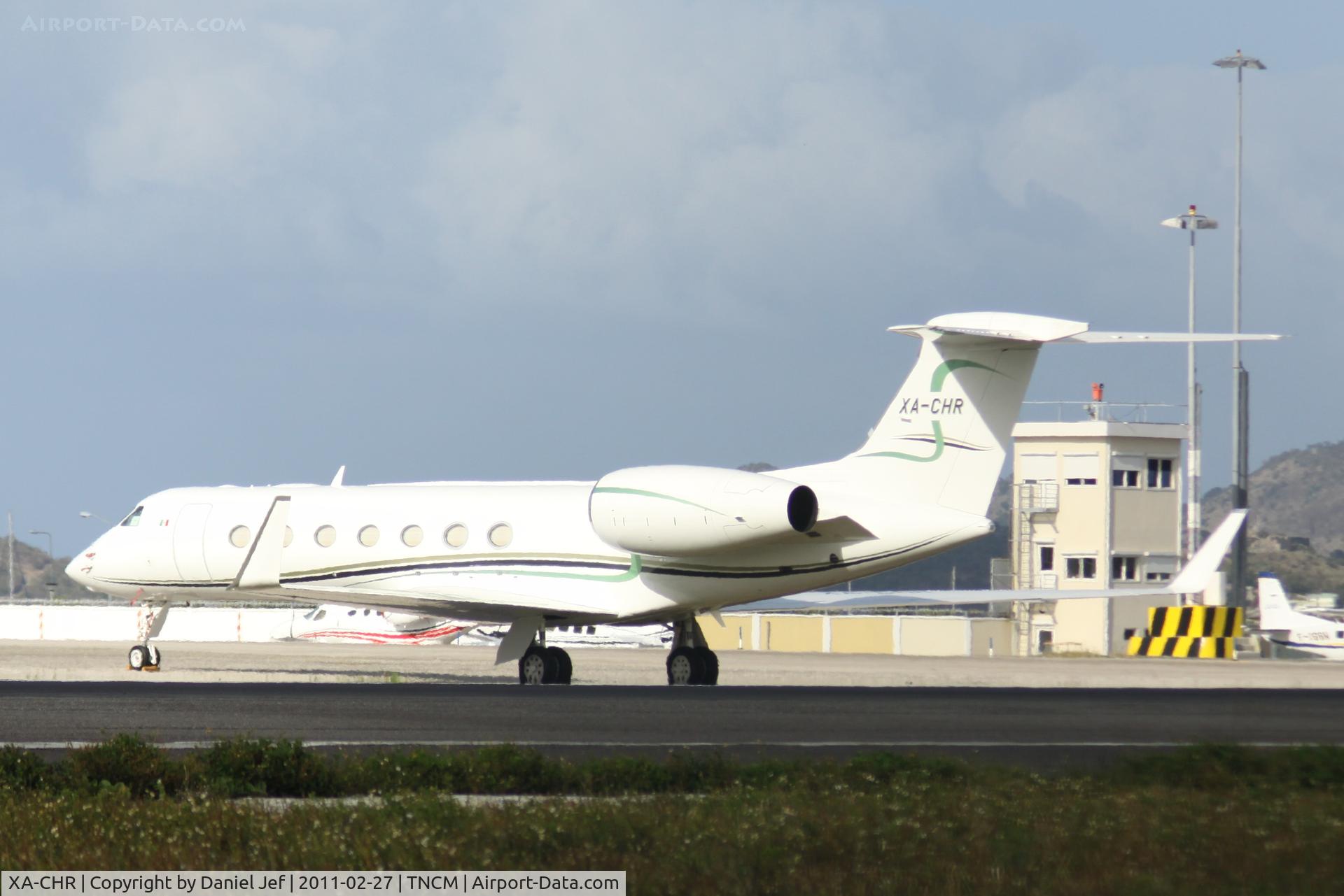 XA-CHR, 2008 Gulfstream Aerospace V-SP G550 C/N 5182, XA-CHR park on the main ramp at TNCM