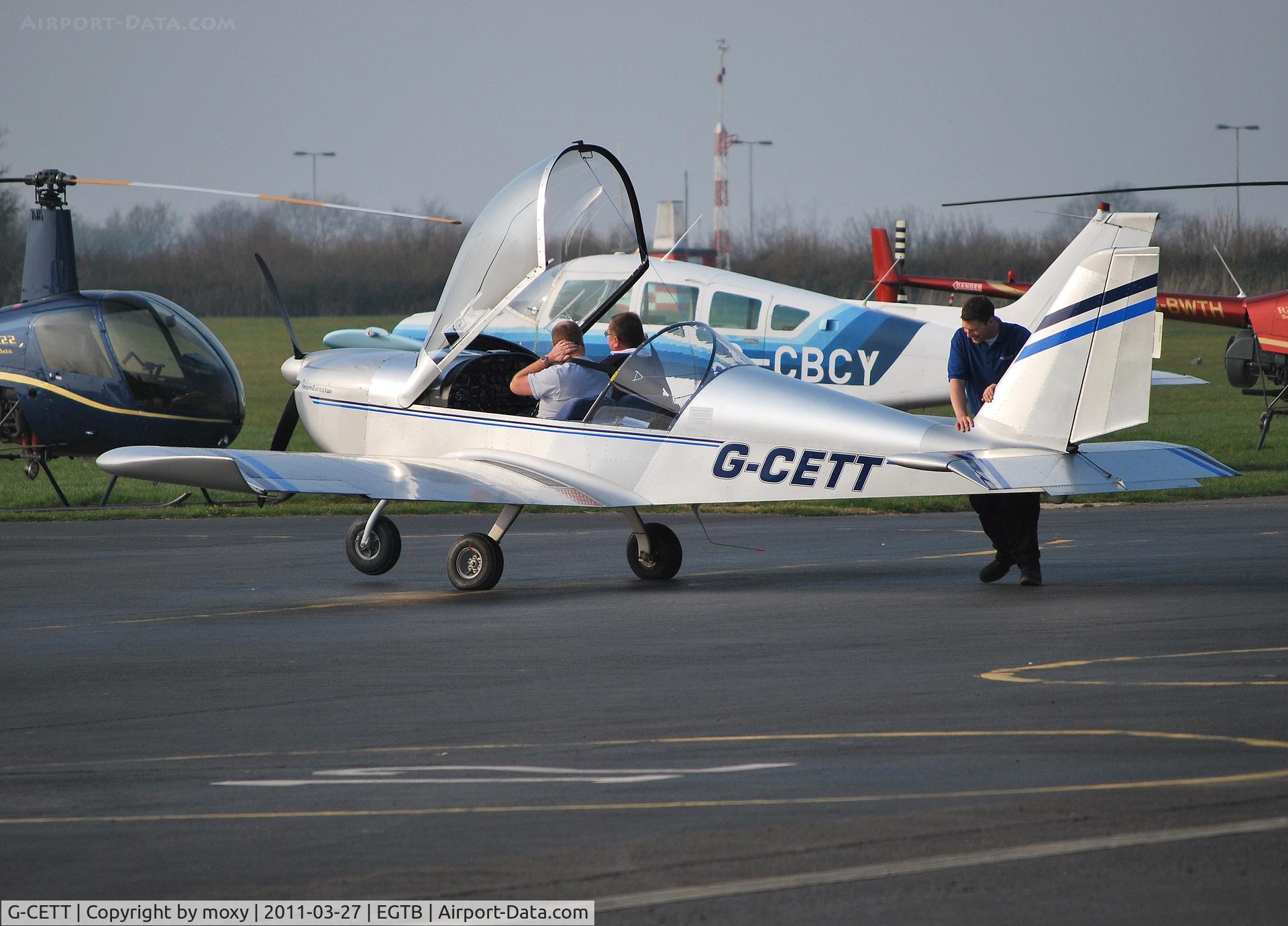 G-CETT, 2007 Cosmik EV-97 TeamEurostar UK C/N 3006, TeamEurostar being turned around at Wycombe Air Park.