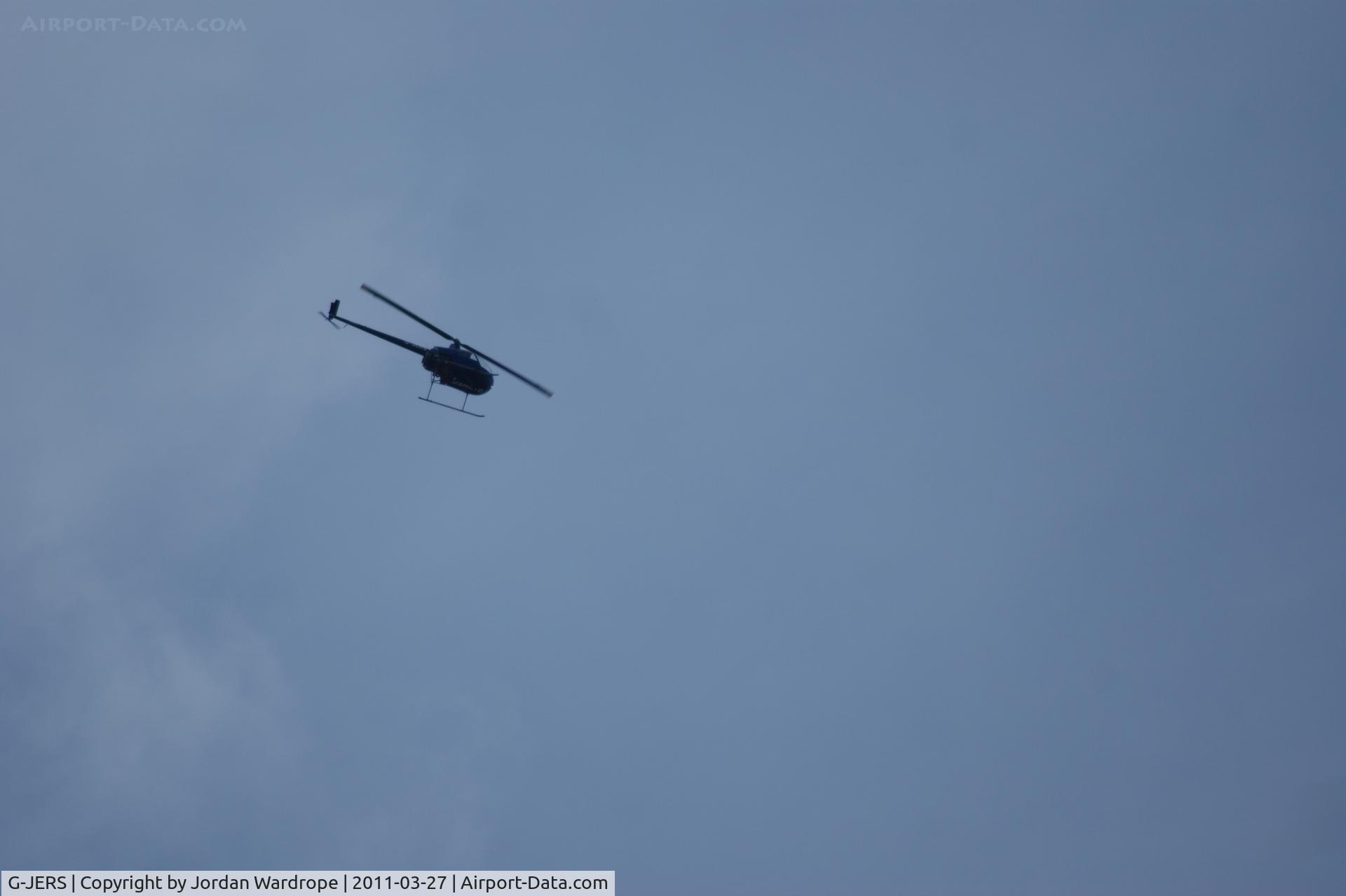 G-JERS, 1990 Robinson R22 Beta C/N 1610, Flying over Stirling