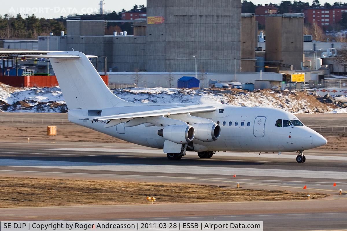 SE-DJP, 1994 British Aerospace Avro 146-RJ70 C/N E1254, Braathens logo on tail is gone, all white now.
