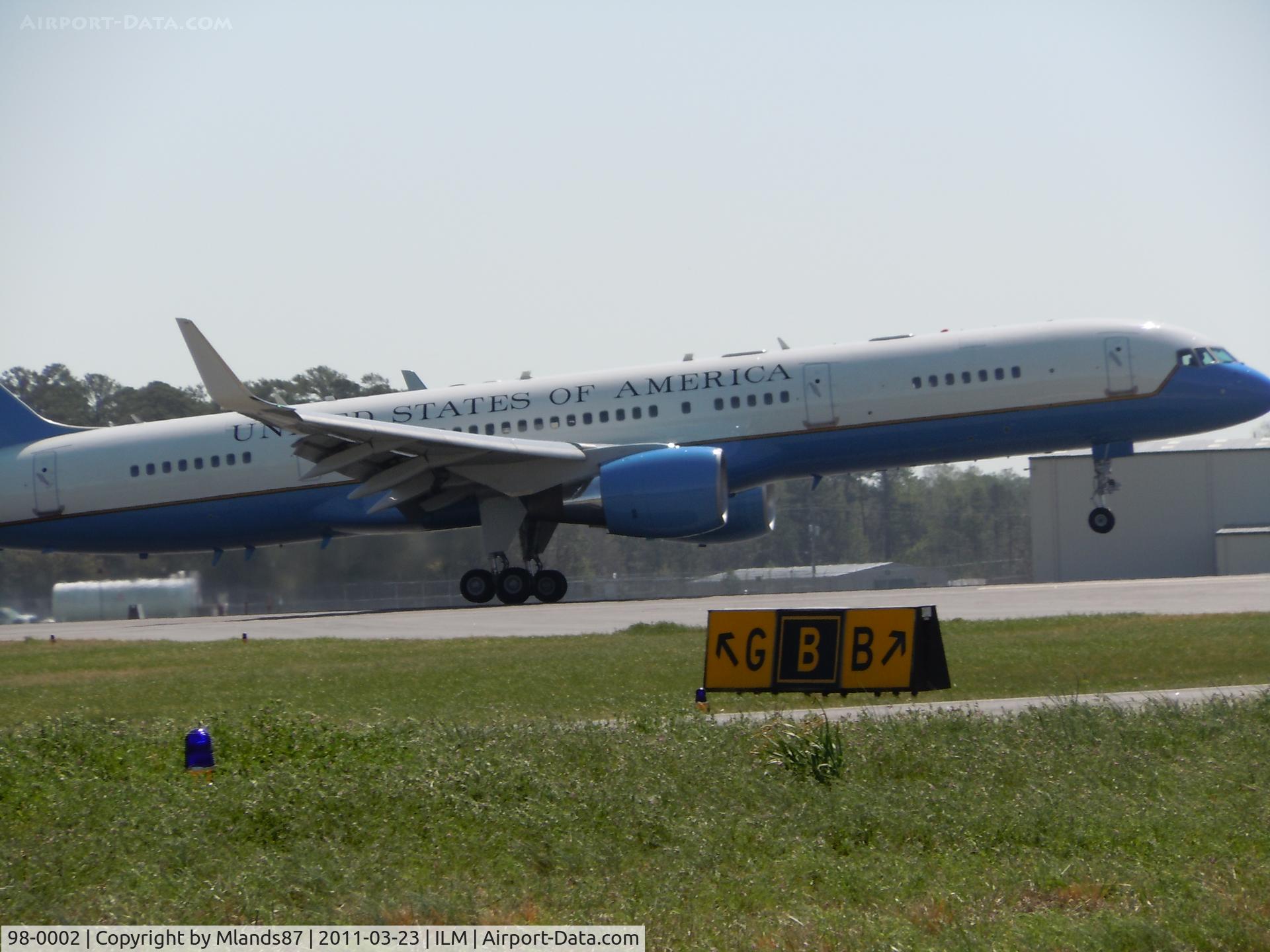 98-0002, 1998 Boeing C-32A (757-200) C/N 29026, Air Force 2