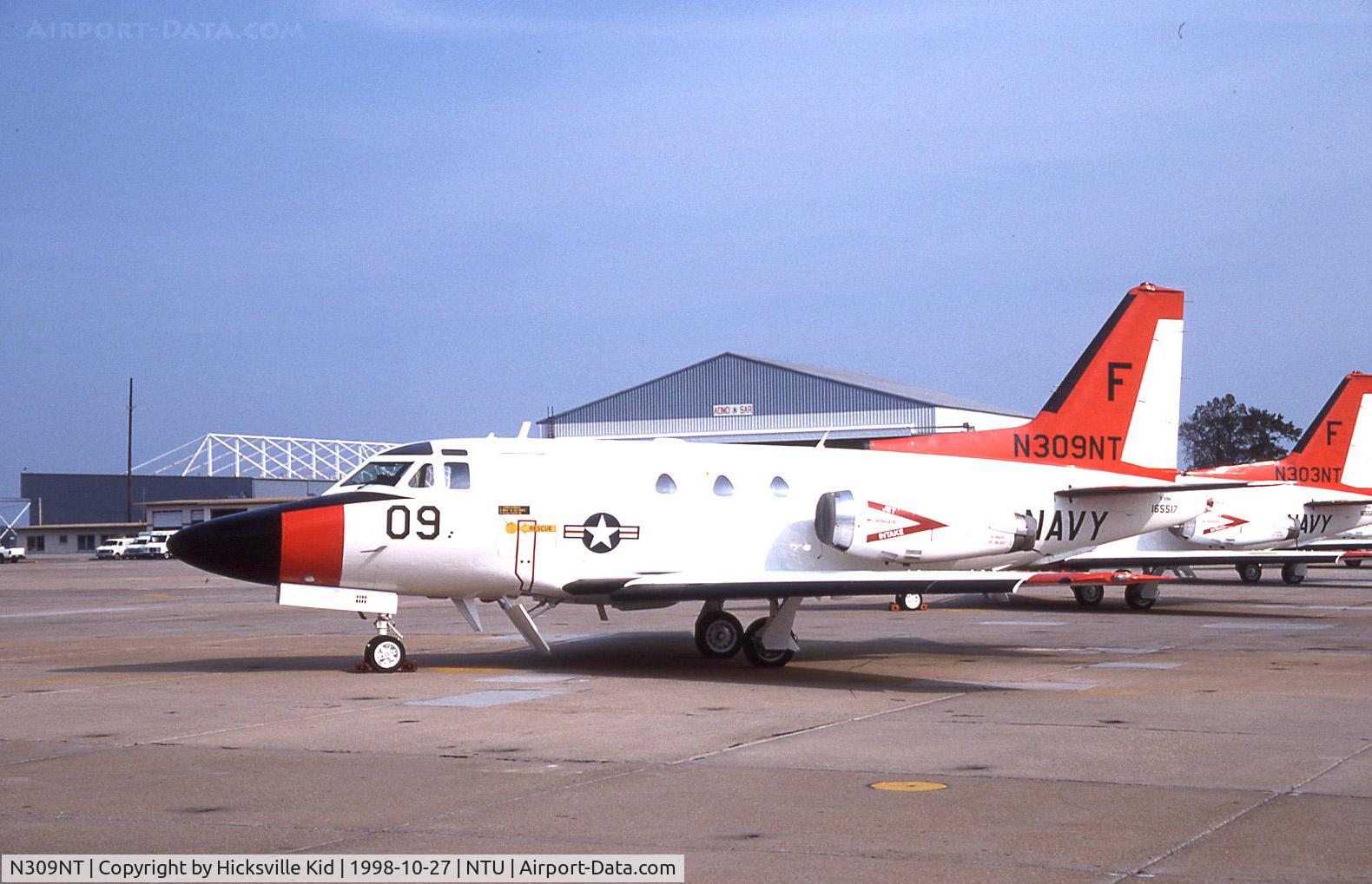 N309NT, 1965 North American NA-265-40 Sabreliner C/N 282-61, VT-86 CTW-6 Taken at NAS Oceana 27 Sept 1998