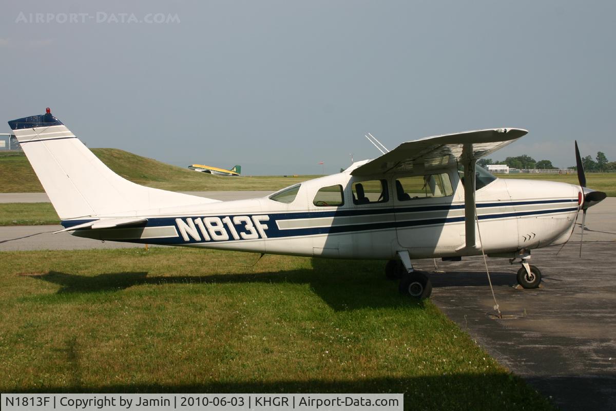 N1813F, 1965 Cessna 210E Centurion C/N 21058713, Even though newer 210's don't have the struts, I still like the look of these older ones.