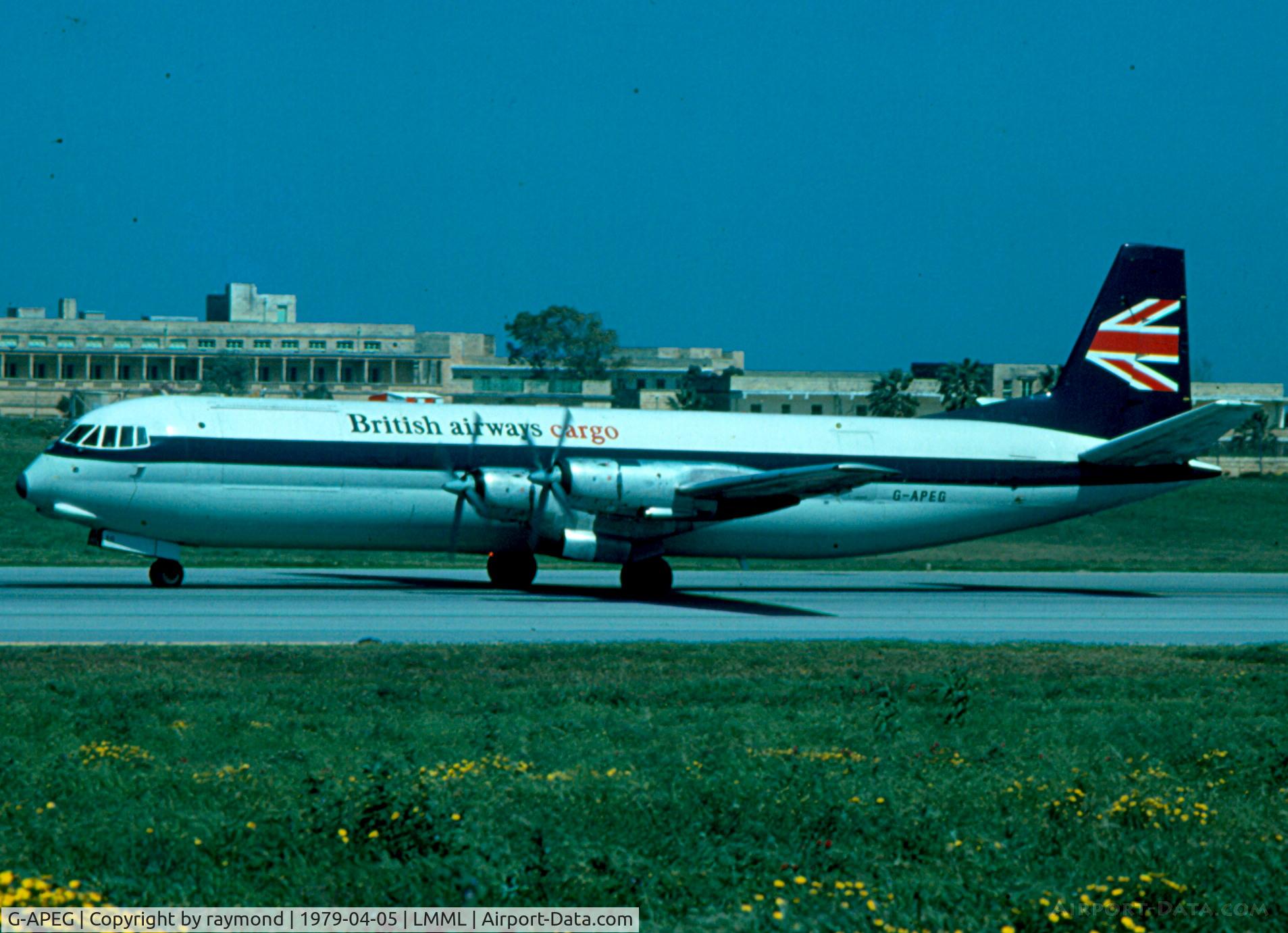 G-APEG, 1961 Vickers Vanguard 953 C/N 710, V.Viscount G-APEG British Airways seen just after landing on 5Apr79