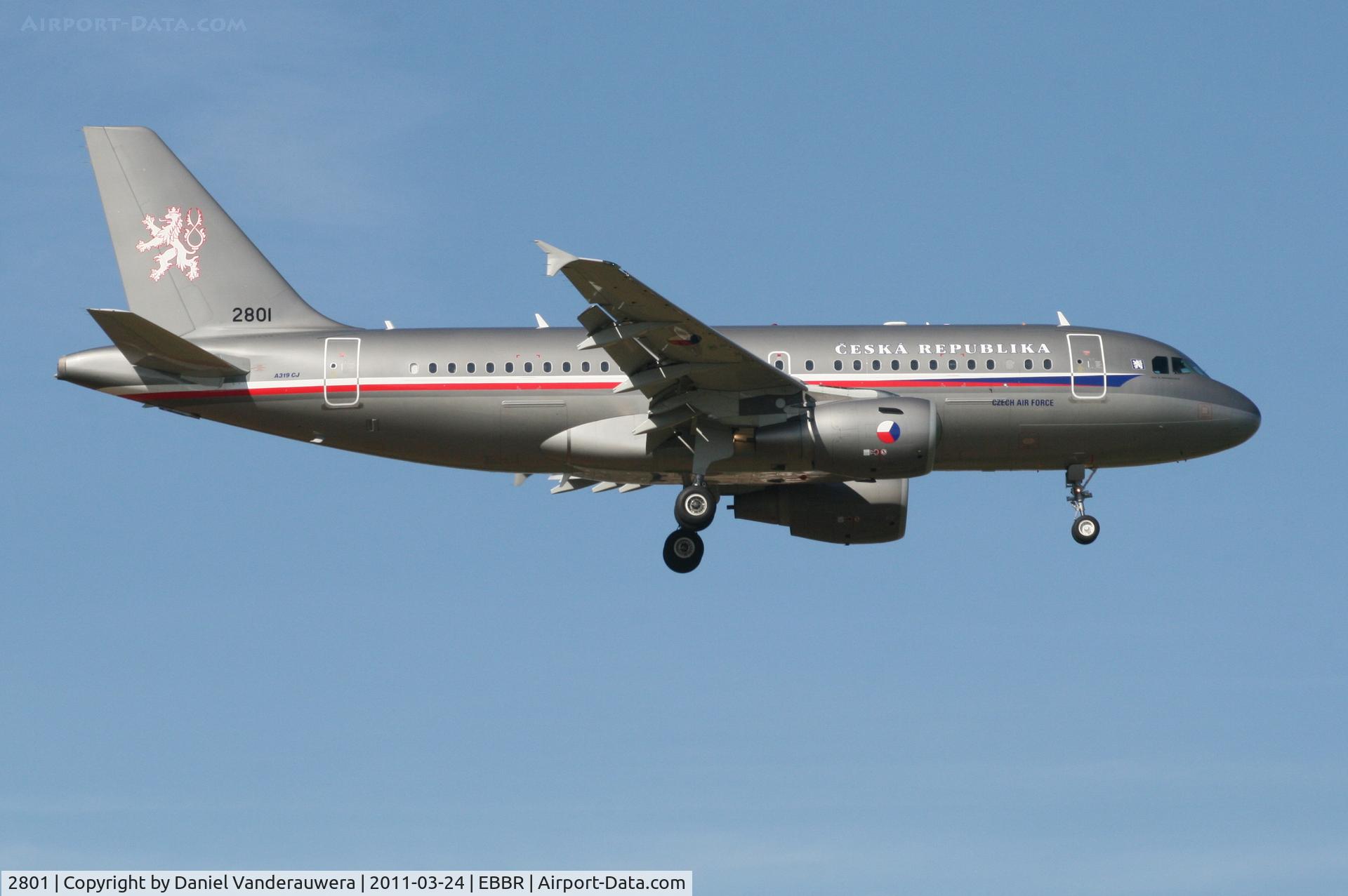 2801, 2007 Airbus ACJ319 (A319-115/CJ) C/N 2801, Descending to RWY 02