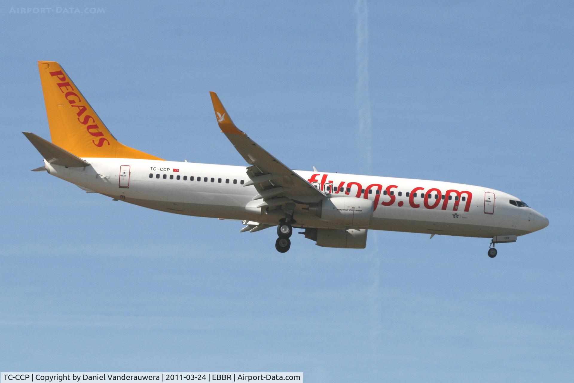 TC-CCP, 2009 Boeing 737-86J C/N 37746, Flight PC801 is descending to RWY 02