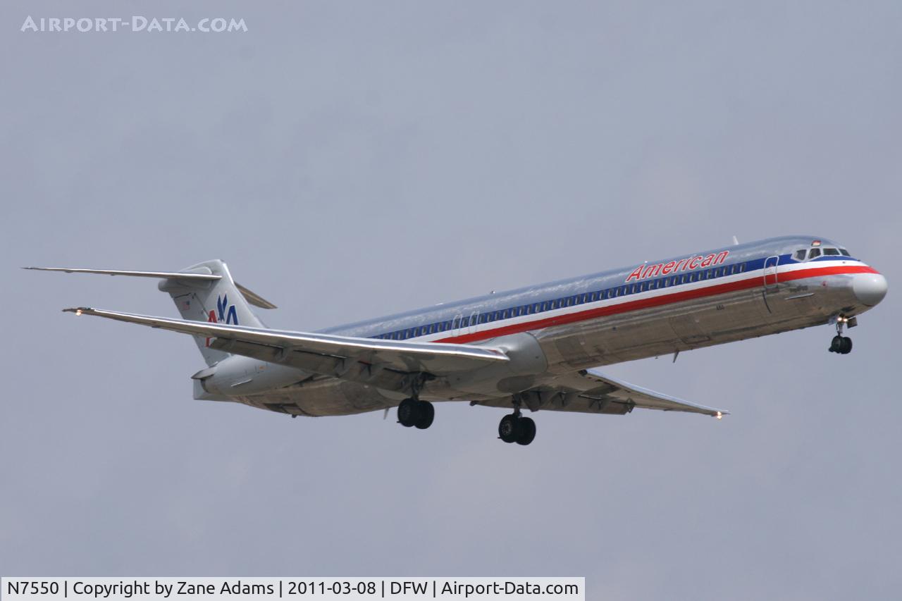 N7550, 1991 McDonnell Douglas MD-82 (DC-9-82) C/N 53032, American Airlines landing at DFW Airport