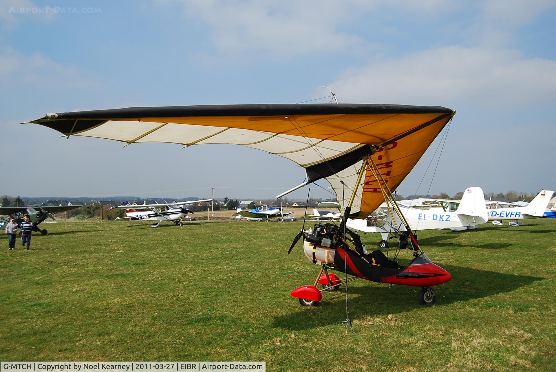 G-MTCH, 1986 Solar Wings Pegasus XL-R C/N SW-WA-1124, Attending the Birr Fly-in 27-03-2011