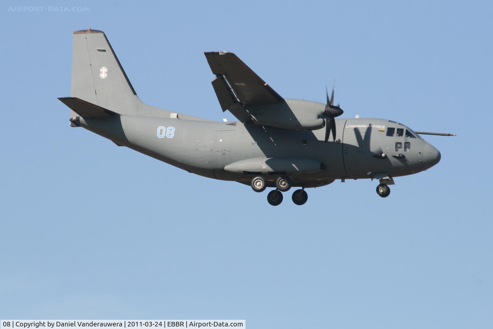 08, Alenia C-27J Spartan C/N 4143, Descending to RWY 02