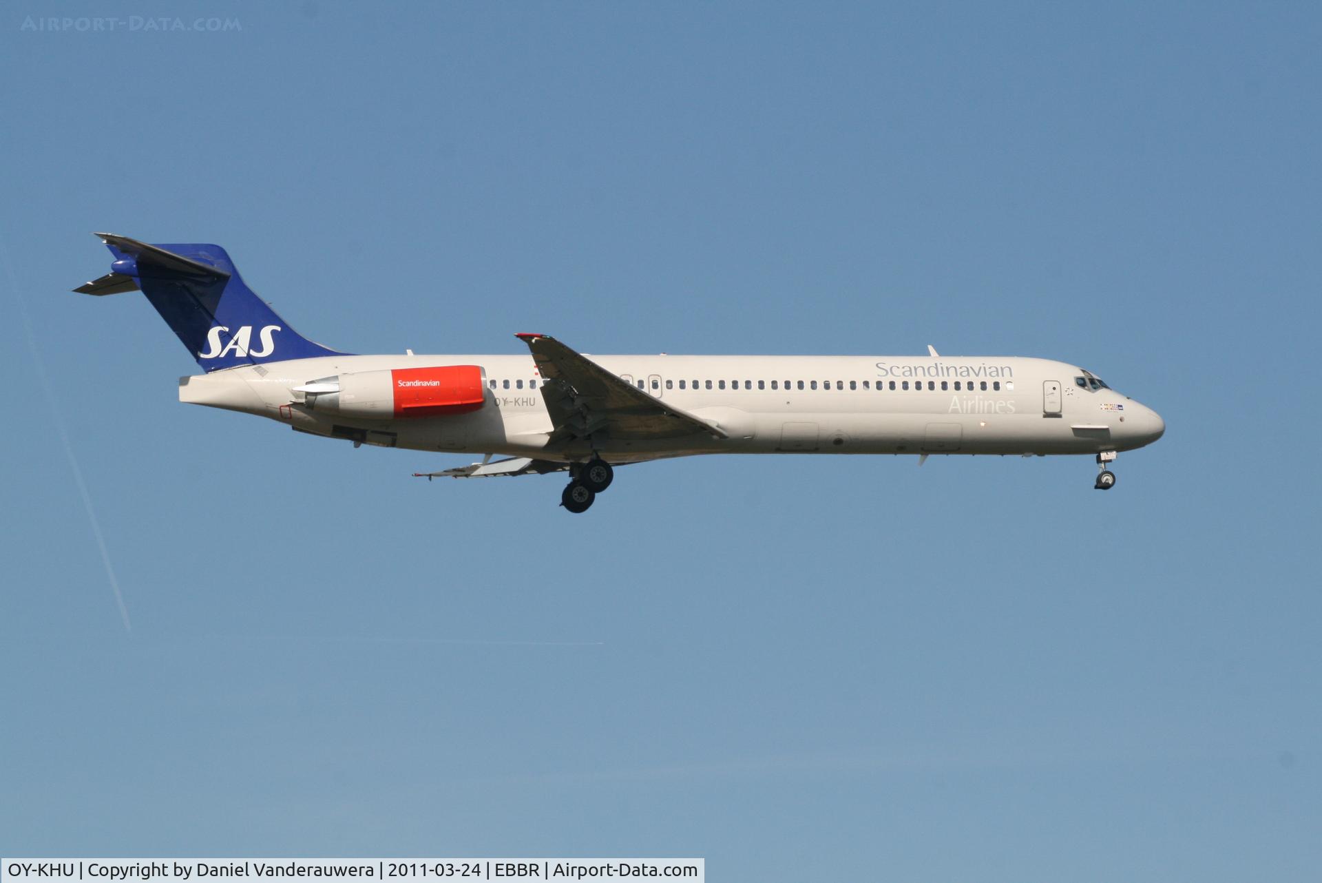 OY-KHU, 1991 McDonnell Douglas MD-87 (DC-9-87) C/N 53336, Flight SK589 is descending to RWY 02