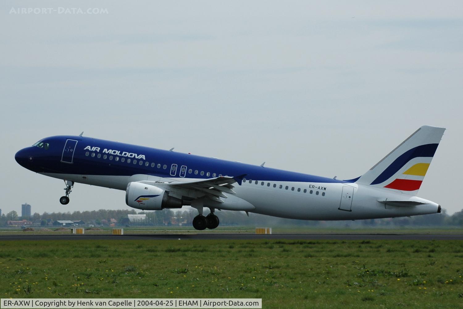 ER-AXW, 1997 Airbus A320-211 C/N 662, Landing of an A320 of Air Moldova at Schiphol airport.