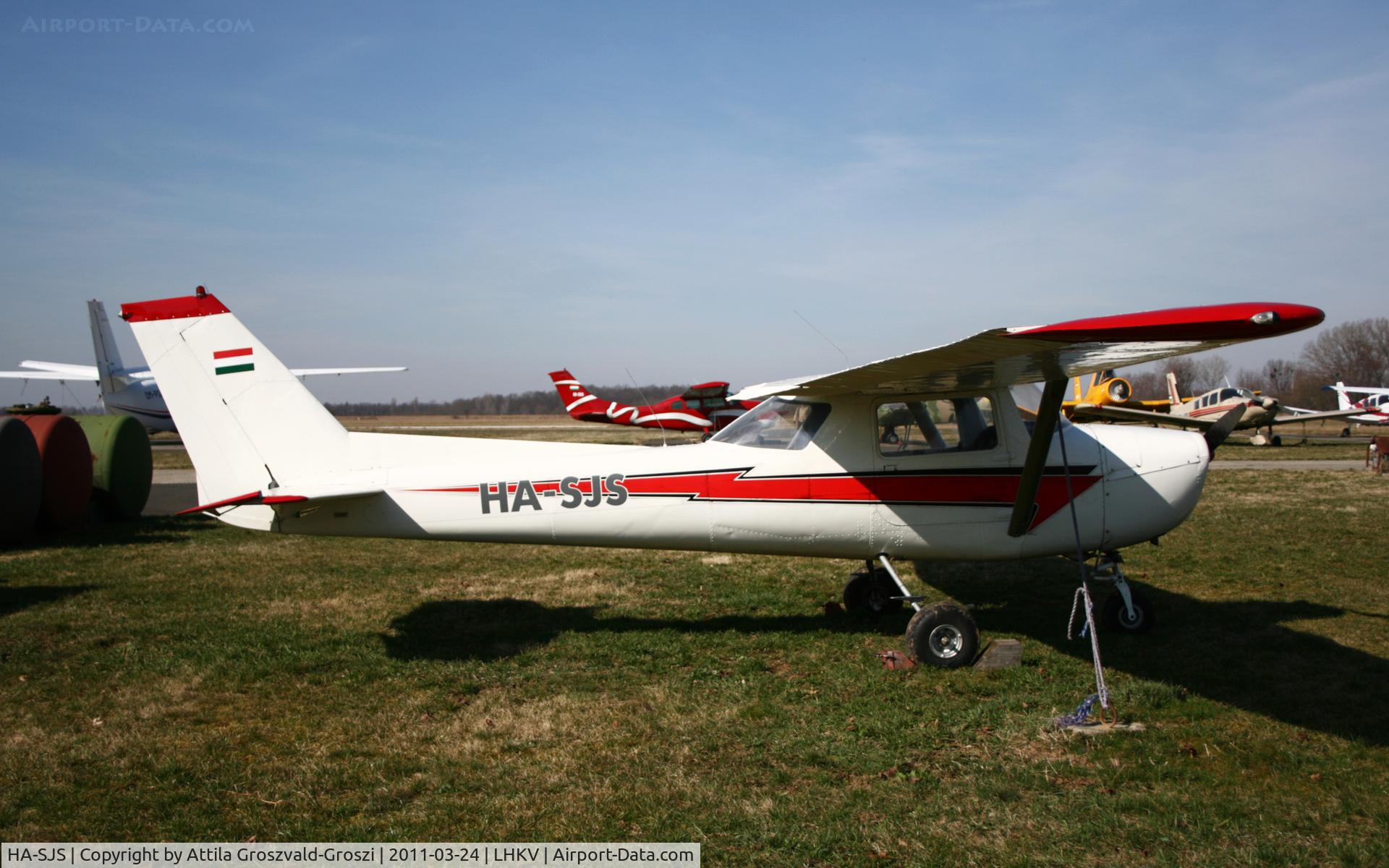 HA-SJS, Cessna 150 C/N 17389, Kaposujlak Airport, Hungary