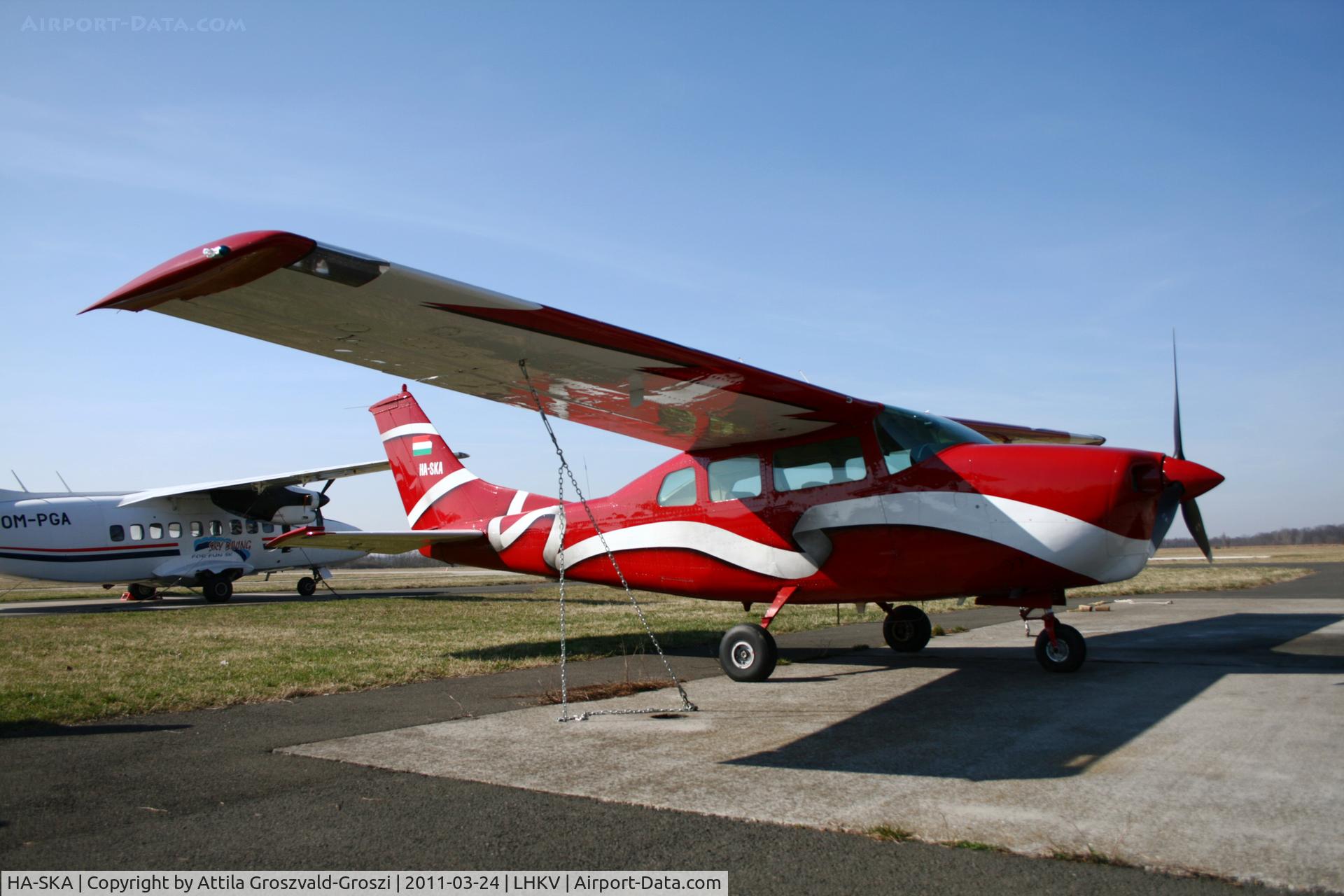 HA-SKA, 1968 Cessna 210H Centurion C/N 21059024, Kaposujlak Airport, Hungary