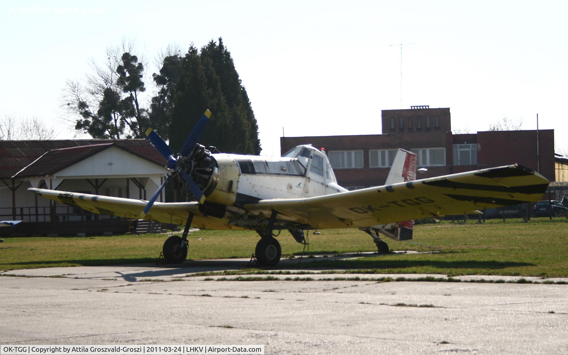 OK-TGG, PZL-Mielec M-18A Dromader C/N 1Z018-16, Kaposujlak Airport, Hungary