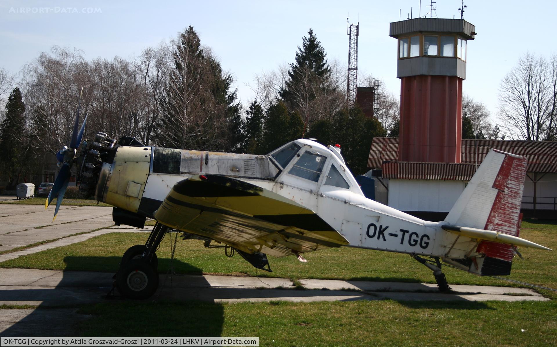 OK-TGG, PZL-Mielec M-18A Dromader C/N 1Z018-16, Kaposujlak Airport, Hungary